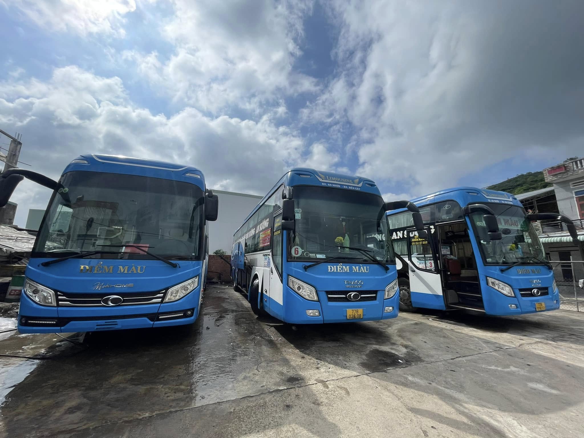 Nhà xe Điểm Màu